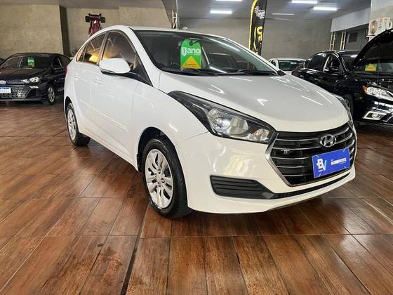 HYUNDAI HB20S 1.0 COMFORT PLUS 12V FLEX 4P MANUAL